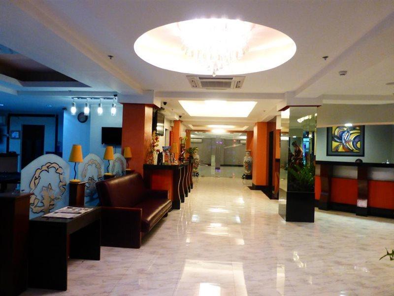 Silver Oaks Suites & Hotel Manila Exterior photo